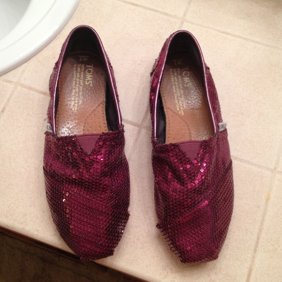 Toms