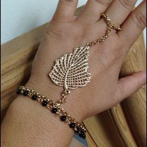 Hold 🌷Gold bracelet with attached ring