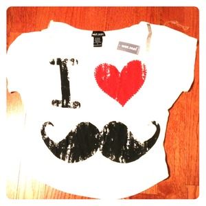 White shirt 'I heart mustaches' *NWT*
