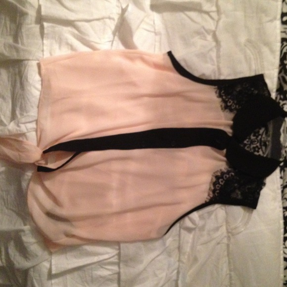Sleeveless Chiffon Forever 21 Shirt