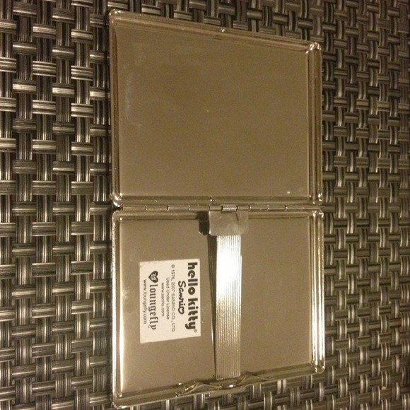 🚫SOLD🚫Hello Kitty Case - Picture 2 of 2