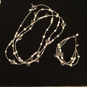 Silver pearl beaded necklace/bracelet set