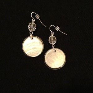 Clear white/pearl earrings