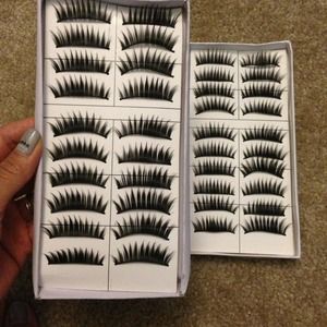 Fake eyelashes