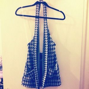 REDUCED Houndstooth racerback vest
