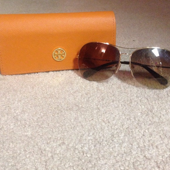 Tory Burch aviators