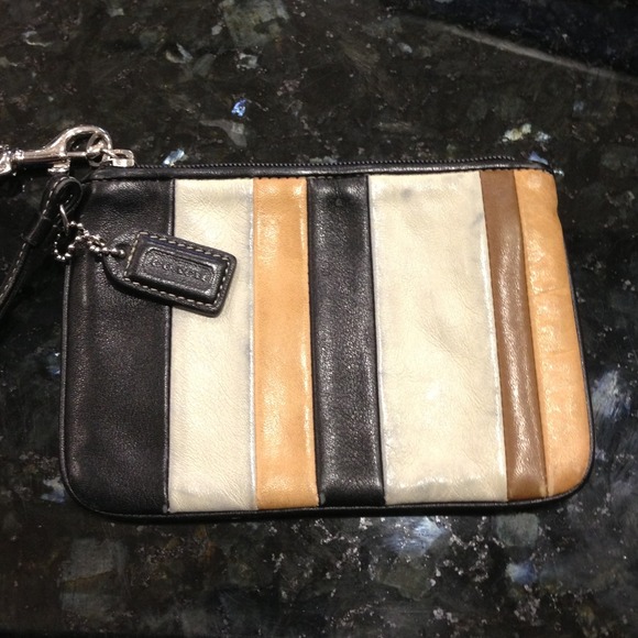 💯AUTHENTIC COACH WRISTLET