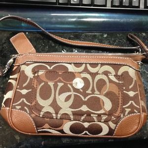✨REDUCED!!!✨COACH small shoulder bag