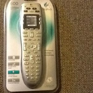 Logitech 600 Harmony universal remote