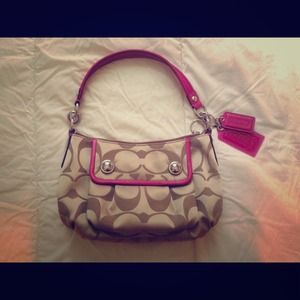 BRAND NEW COACH PURSE!