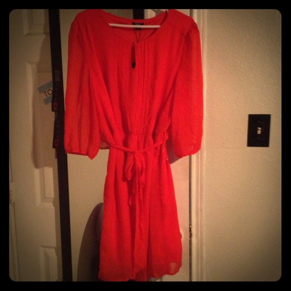 🚫Sold🚫Plus size coral dress 👗