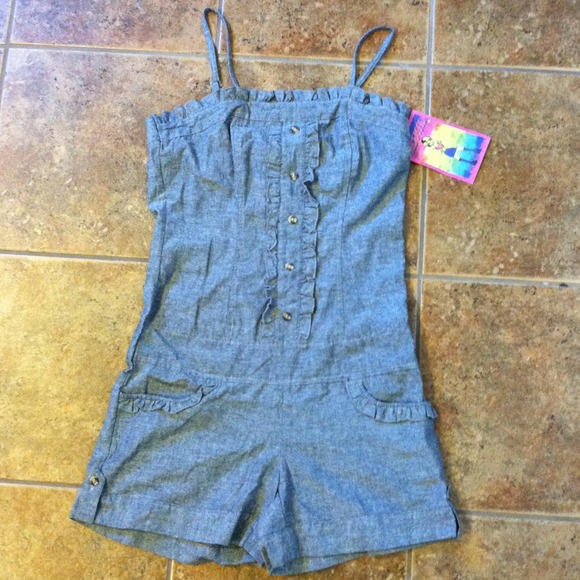 Adorable grey romper