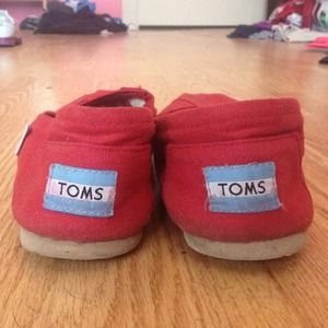 Authentic red TOMS