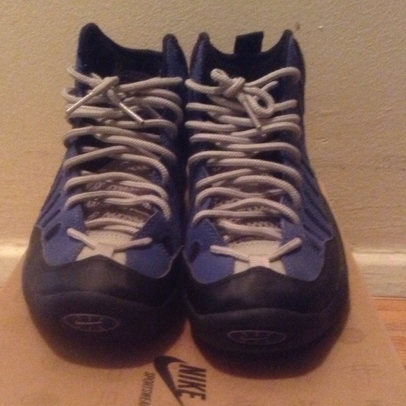 Black/Royal Metallic Silver Nike Air Bakin 👟👟
