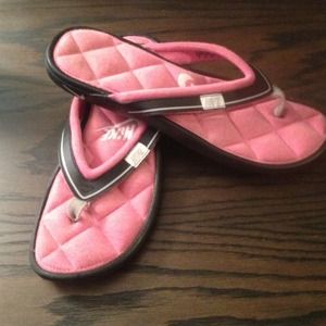 💢RESERVED💢Nike Flip flops