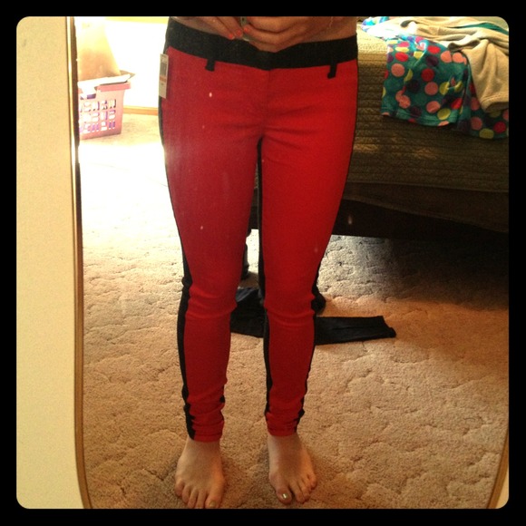 Skinny jeans.