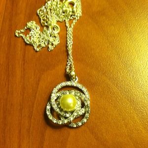 Gorgeous necklace! Brand new!