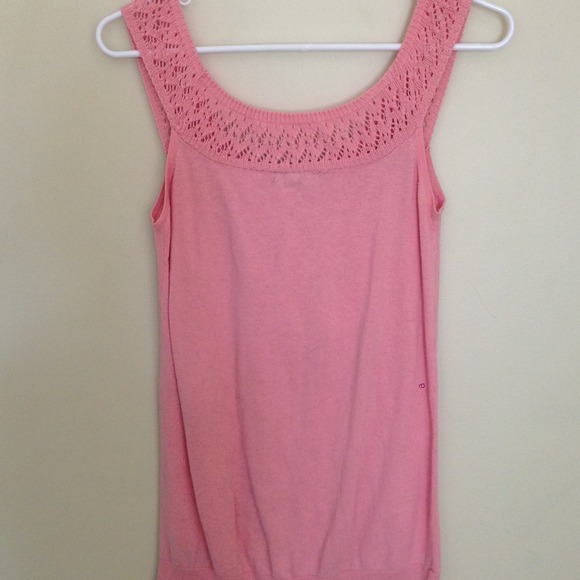 Beautiful Sweater_ 💗 - Picture 2 of 3
