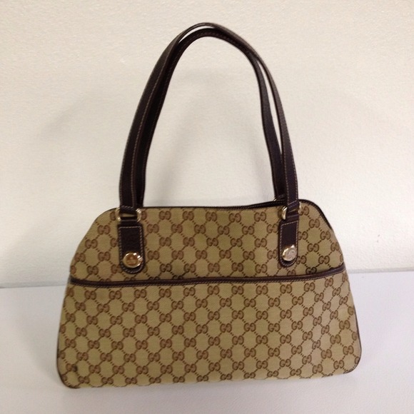 ⬆️SOLD⬆️Beautiful Authentic Gucci brown gg purse