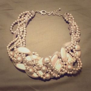 NEW Traci Lynn Fashion Jewelry statement piece!
