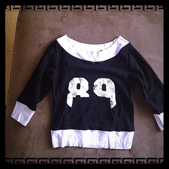Black white thermal shirt