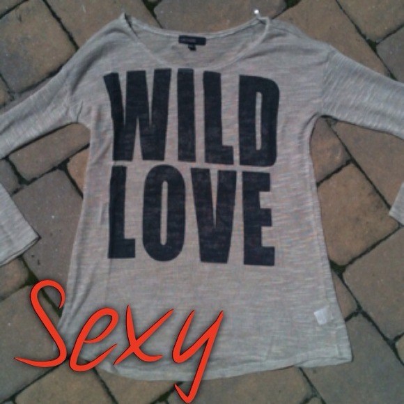 ❤NEW..Sexy Lightweight Sweater❤