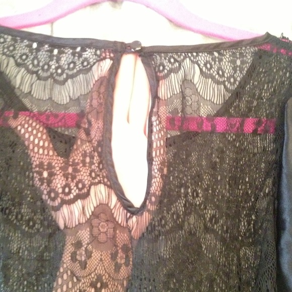 TRADED ON 99DRESSES - Picture 2 of 4