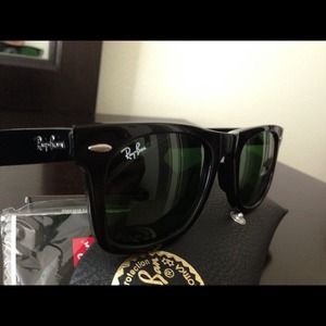 🎉Reduced🎉Brand New RayBan Wayfarers!!