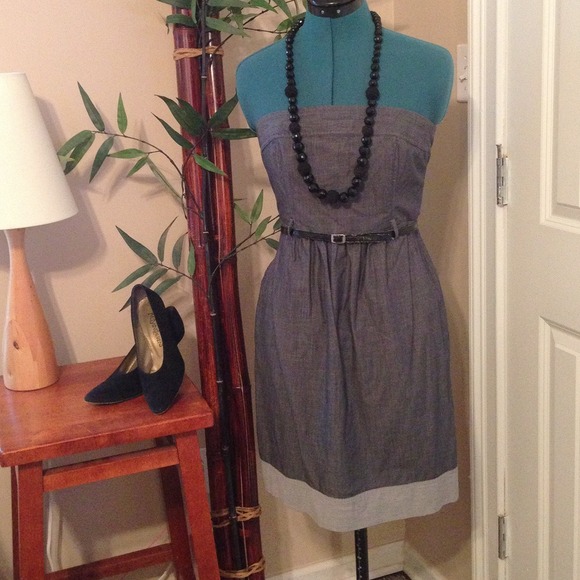Banana Republic gray strapless dress