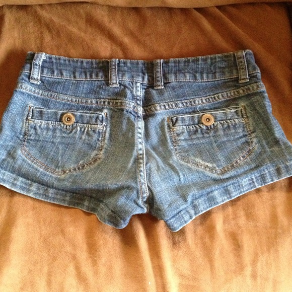 American Eagle blue jean shorts - Picture 2 of 4