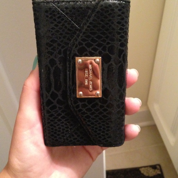 Michael Kors iPhone 4/4s Wristlet