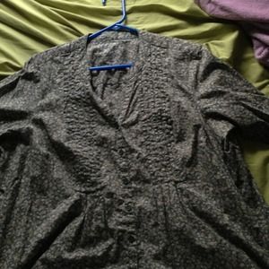 **bundle** Green flowery shirt and polka dot liz