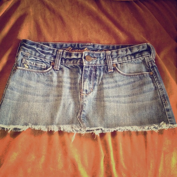 Abercrombie & Fitch blue jean skirt - Picture 1 of 4