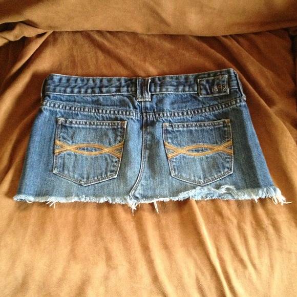 Abercrombie & Fitch blue jean skirt - Picture 2 of 4