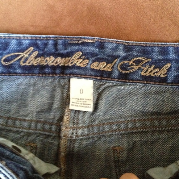 Abercrombie & Fitch blue jean skirt - Picture 3 of 4