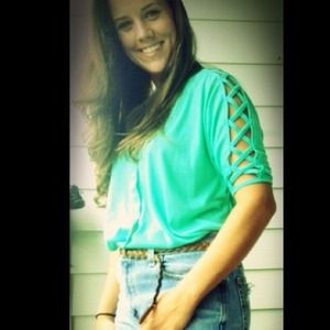 Rue21 3/4 length top NWT