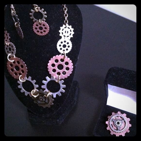 Metal gear jewelry set