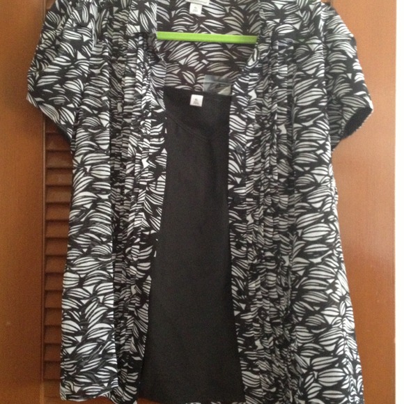 New top - Picture 2 of 3