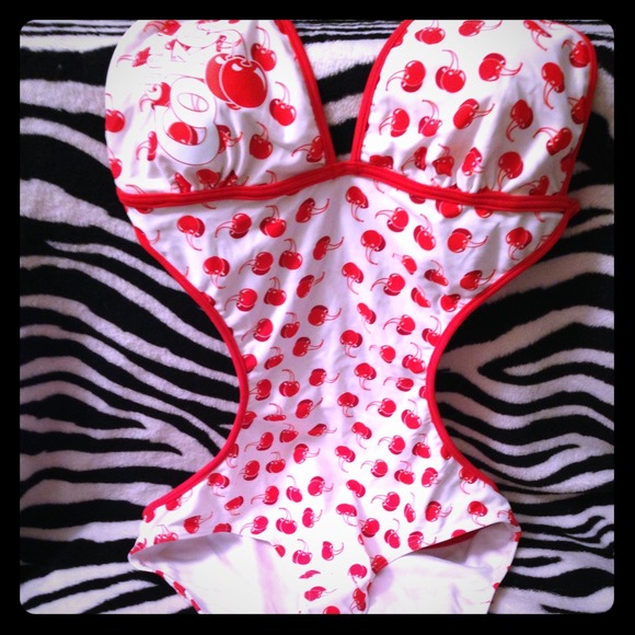 ⚠️🍒🍒Cherry Coke Cut Out Monokini🍒🍒⚠️