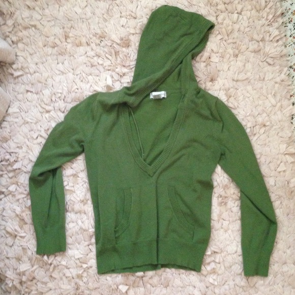 Comfy green sweater :)