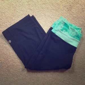 Lululemon cropped yoga pants, worn once!