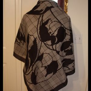Square print scarf