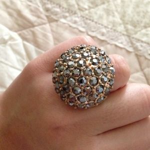 Oversized ring