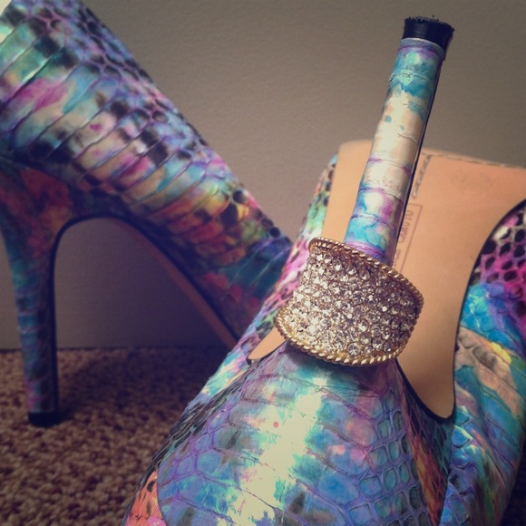 Bling ring!***REDUCED***
