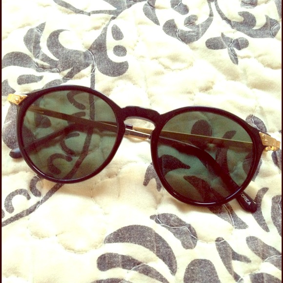 SOLD! American Apparel NWOT Sunglasses!
