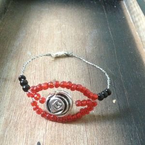 Rose wire bracelet