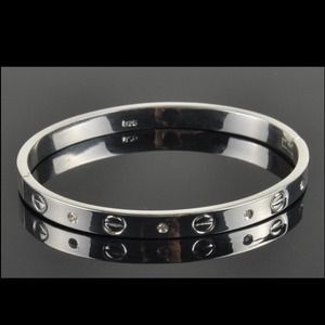 New Silver Love Screw Hinged Bangle!