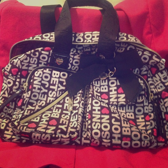 Reduced!! Betsey Johnson Satchel  ++FREE Wallet - Picture 1 of 4
