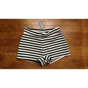Nasty Gal Highwaisted B&W Striped Shorts NWT