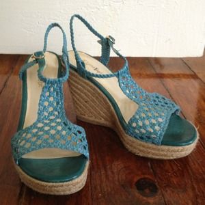 Blue wedges